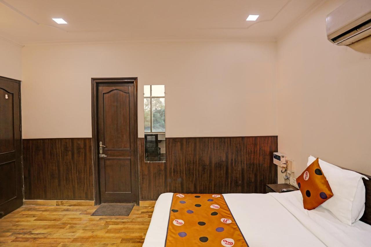 Hotel Grand Tushar - Ghaziabad Railway Station Extérieur photo