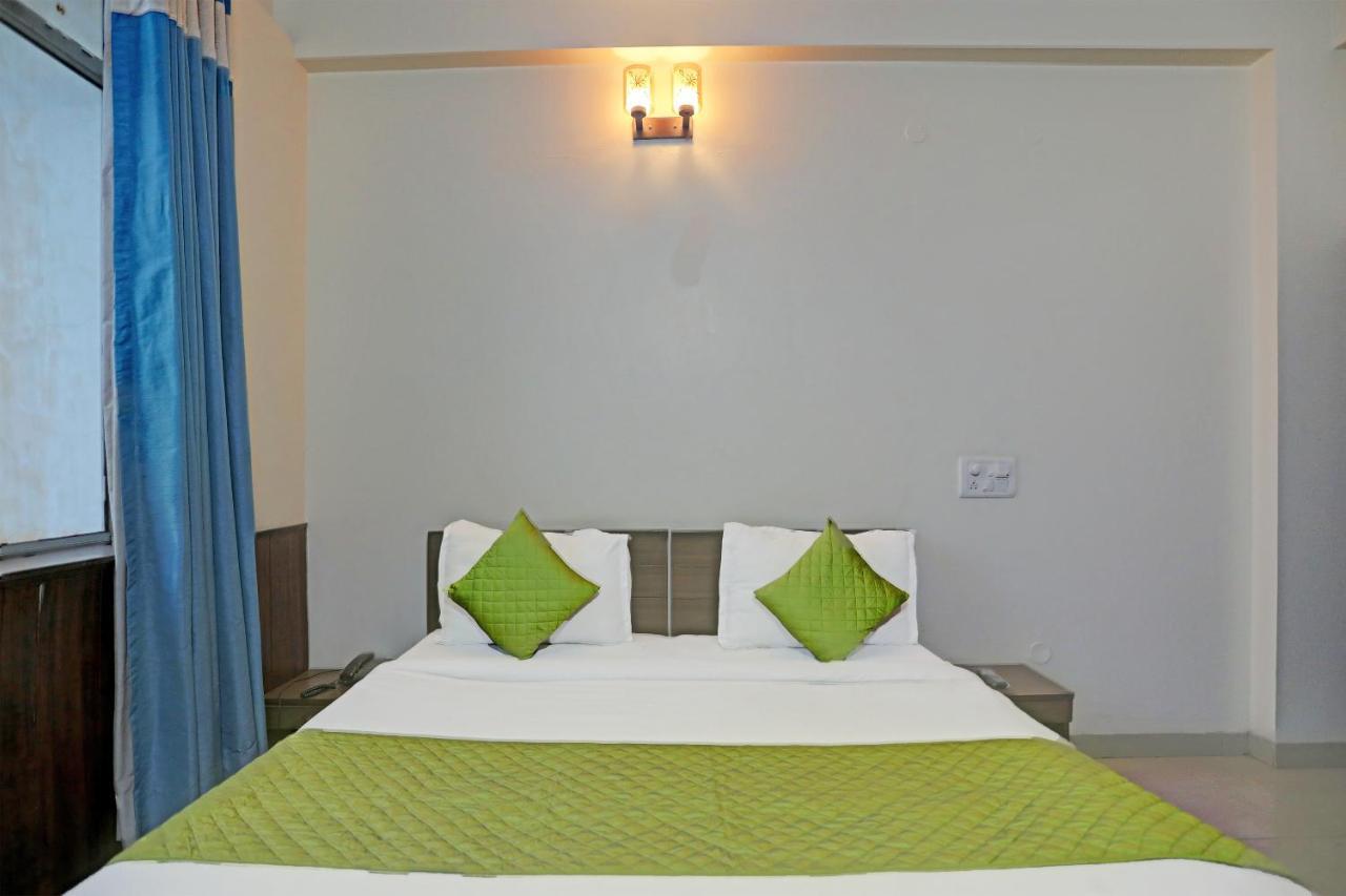Hotel Grand Tushar - Ghaziabad Railway Station Extérieur photo